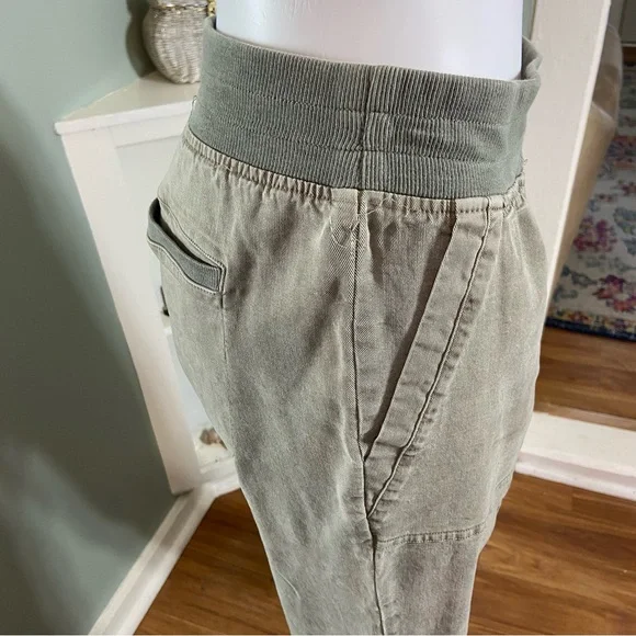 Soft Surroundings Convertible Olive Green Pants Capri Cropped XSmall XS - Picture 8 of 14